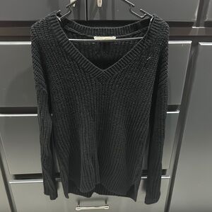 Aeropostale Women's Black V-Neck Sweater